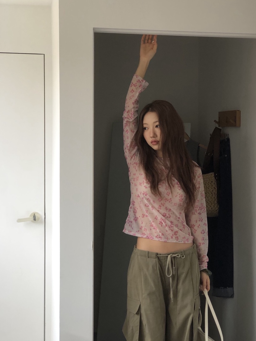 SUNDER MARKET韓國代購女士新品休閑職業推薦長袖T恤花朵SUNDER MARKET長袖T恤