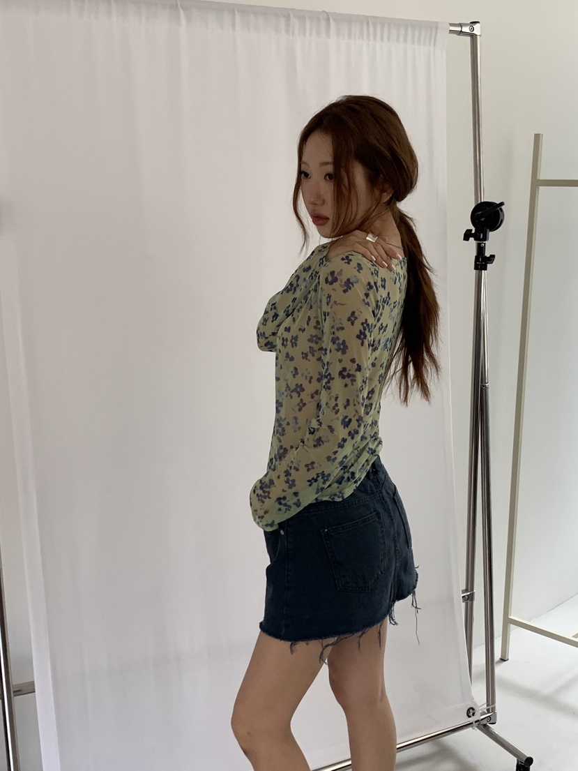 SUNDER MARKET韓國代購女士新品休閑職業推薦長袖T恤花朵SUNDER MARKET長袖T恤