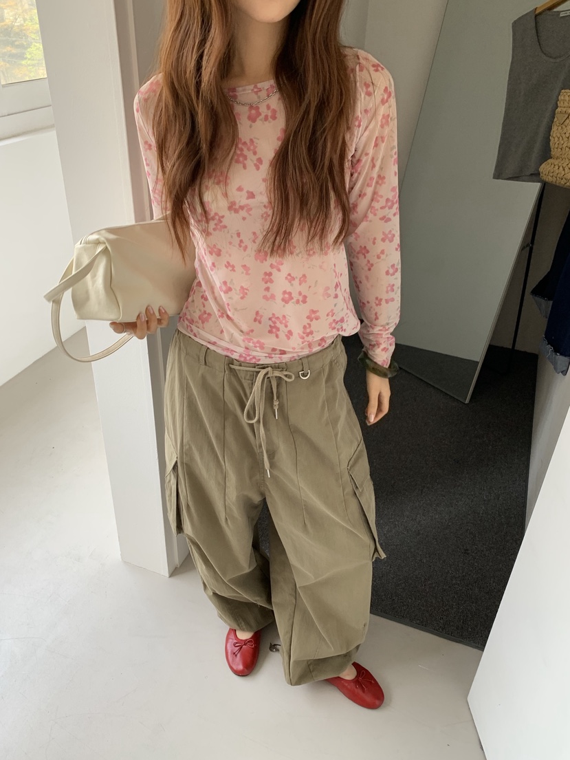 SUNDER MARKET韓國代購女士新品休閑職業推薦長袖T恤花朵SUNDER MARKET長袖T恤圖色1