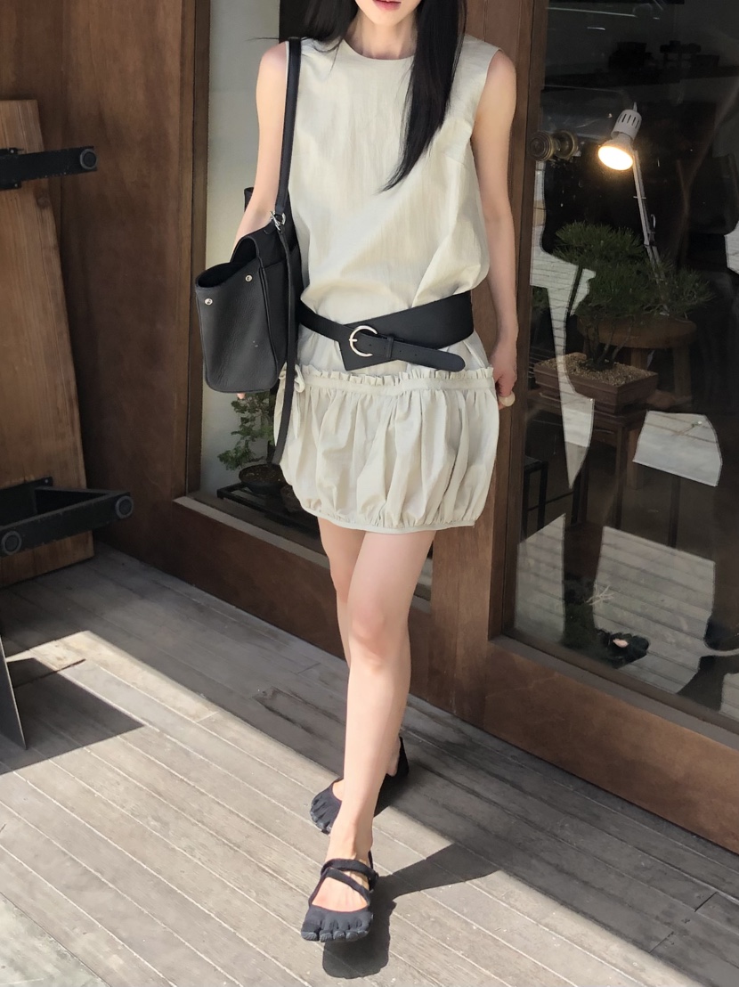 OVER RICH韓國東大門直郵女士新款26春夏時尚熱賣連衣裙緞OVER RICH連衣裙