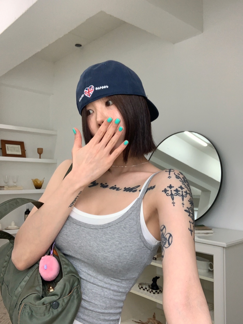 OKIE韓國直郵實拍女士新品時尚推薦職業人氣吊帶背心蕾絲OKIE吊帶/背心