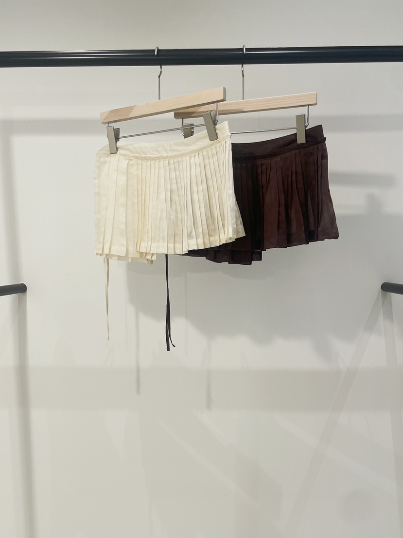 CLAFO韓國東大門代購女士新品時尚推薦熱賣職業26春夏短裙褶裥CLAFO短裙