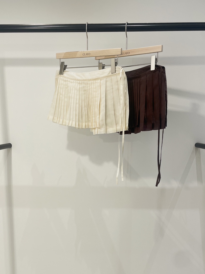 CLAFO韓國東大門代購女士新品時尚推薦熱賣職業26春夏短裙褶裥CLAFO短裙