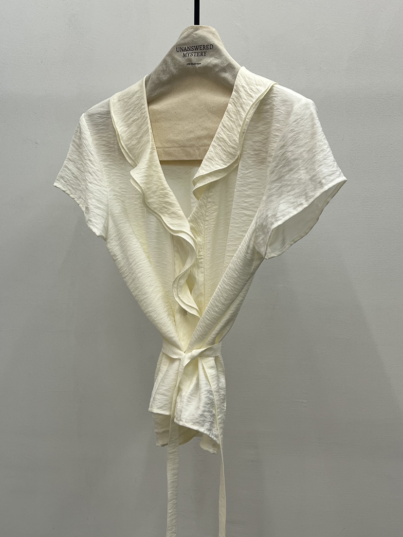 UNANSWERED-MYSTERY/FIFO韓國直郵女裝新品職業襯衫蕾絲衫含腰繩荷葉邊UNANSWERED-MYSTERY/FIFO襯衫/蕾絲衫圖色1