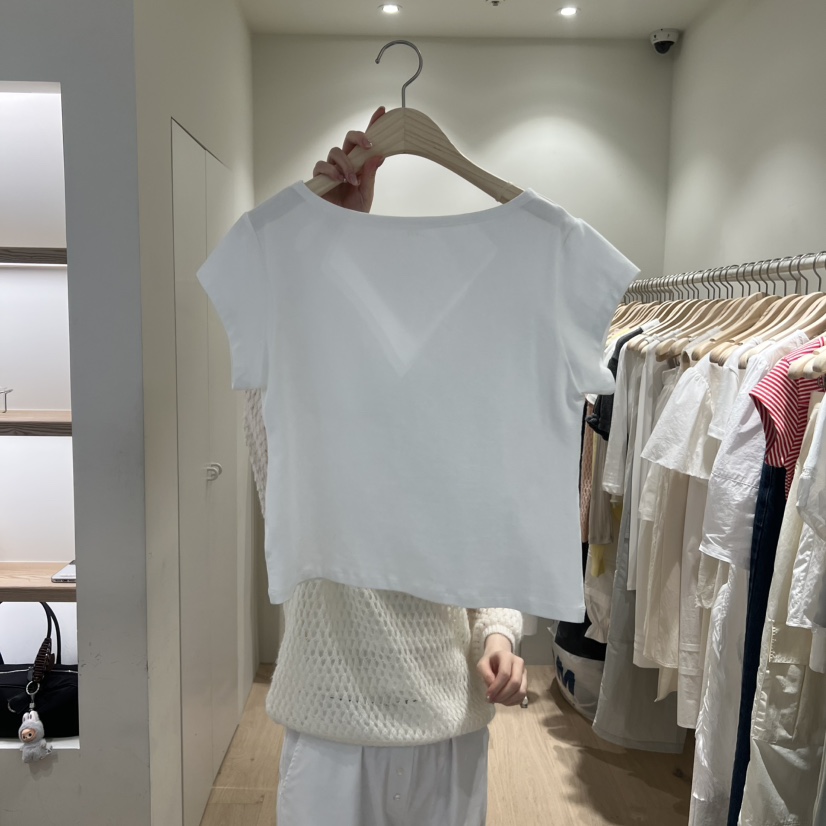 LIFFEY韓國東大門直郵女士新品休閑熱賣26春夏推薦T恤V領LIFFEYT恤