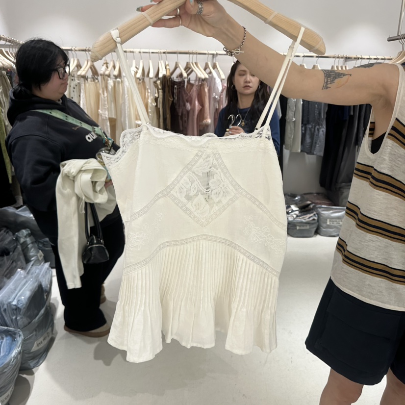 CONNAUGHT/DAILYJUD韓國東大門代購女裝新品時尚吊帶背心褶裥CONNAUGHT/DAILYJUD吊帶/背心圖色1