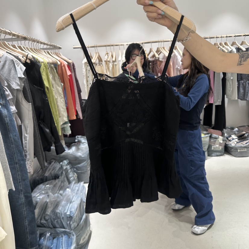 CONNAUGHT/DAILYJUD韓國東大門代購女裝新品時尚吊帶背心褶裥CONNAUGHT/DAILYJUD吊帶/背心圖色2