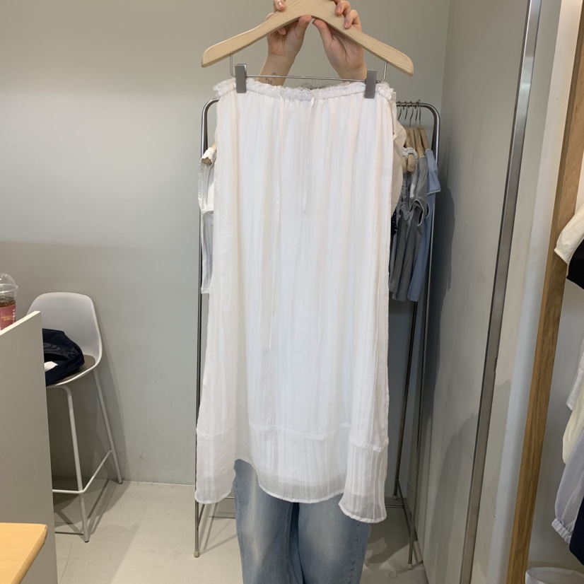 OUTRENE韓國代購女裝新款時尚職業熱賣26春夏人氣長裙喇叭OUTRENE長裙圖色1