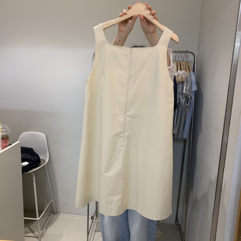 OUTRENE韓國東大門直郵女士新品時尚職業熱賣人氣連衣裙兔子OUTRENE連衣裙