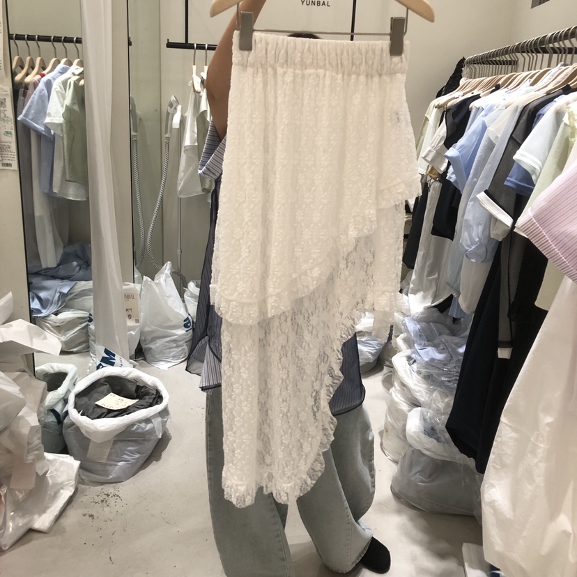 YUNBAL韓國東大門直郵女裝新款人氣半身裙中短裙不對稱蕾絲YUNBAL半身裙/中短裙圖色1