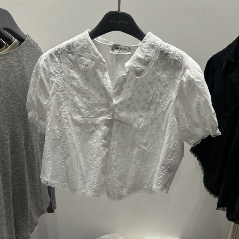 TARABY MOTION韓國代購女裝新款休閑推薦時尚襯衫蕾絲衫TARABY MOTION襯衫/蕾絲衫圖色1