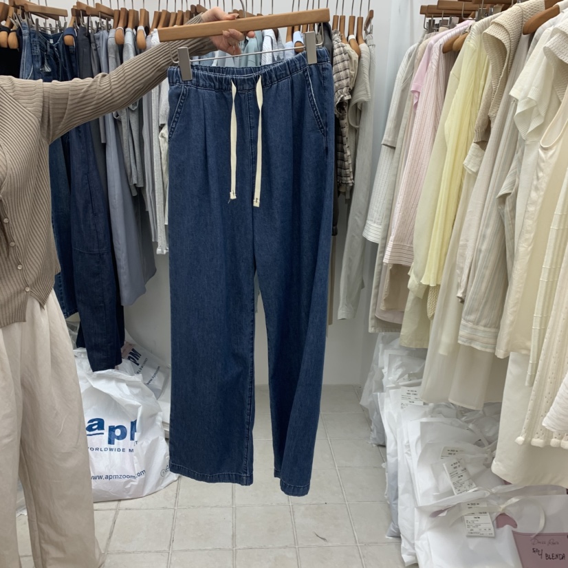 DRESS ROOM韓國東大門直郵女裝新品休閑人氣推薦熱賣牛仔褲DRESS ROOM牛仔褲圖色1