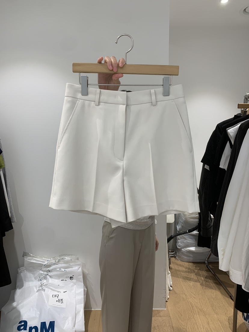 OUR-A/NOVAE韓國直郵實拍女裝新款職業人氣休閑26春夏短褲OUR/NOVAE短褲圖色1