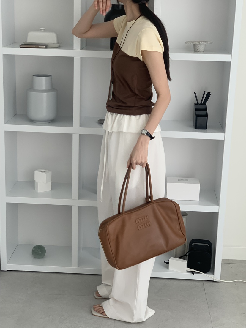 TRUE韓國東大門代購女裝新品休閑熱賣人氣時尚職業26春夏T恤TRUET恤