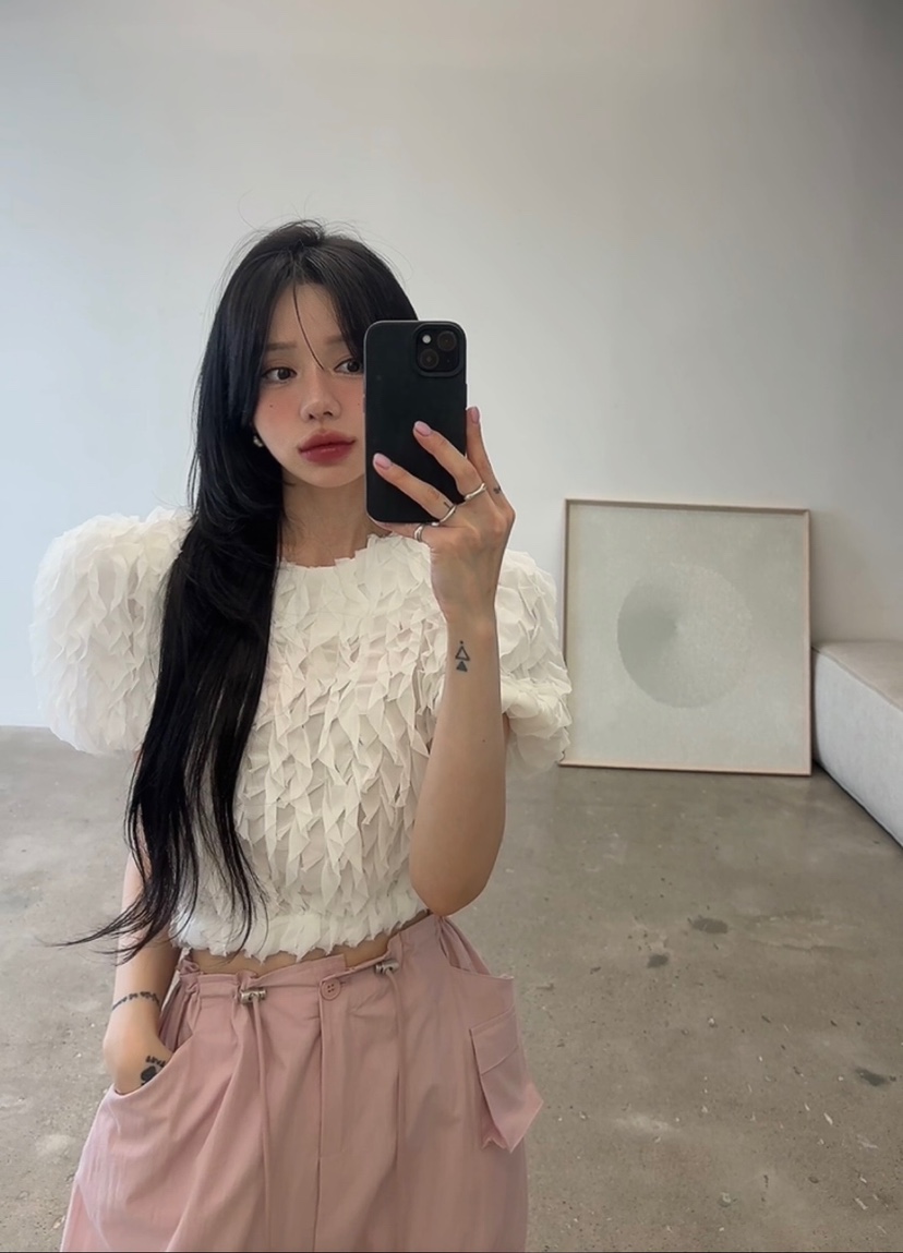 AMUSE SEOUL韓國東大門直郵女士新款推薦襯衫蕾絲衫荷葉邊AMUSE SEOUL襯衫/蕾絲衫