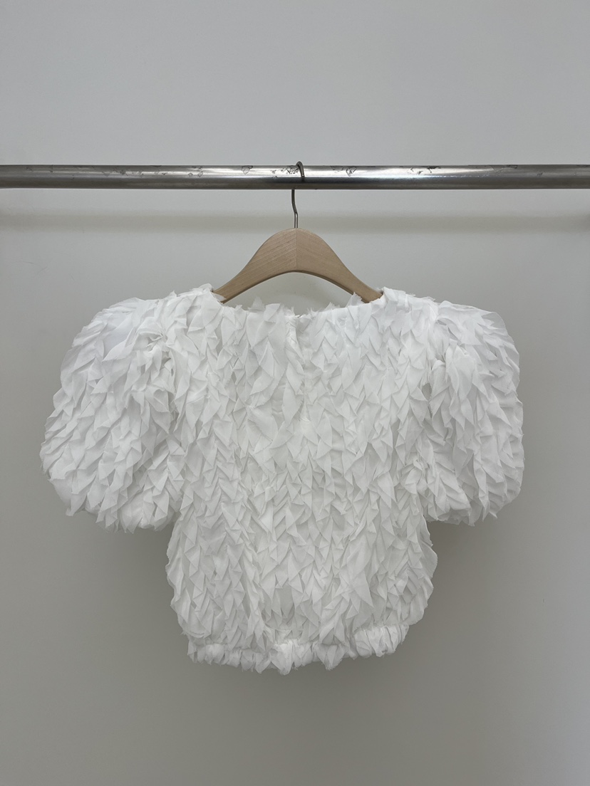 AMUSE SEOUL韓國東大門直郵女士新款推薦襯衫蕾絲衫荷葉邊AMUSE SEOUL襯衫/蕾絲衫