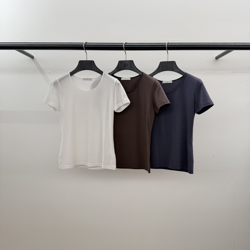 ID韓國直郵實拍女士新品職業推薦時尚人氣26春夏休閑T恤緞面IDT恤