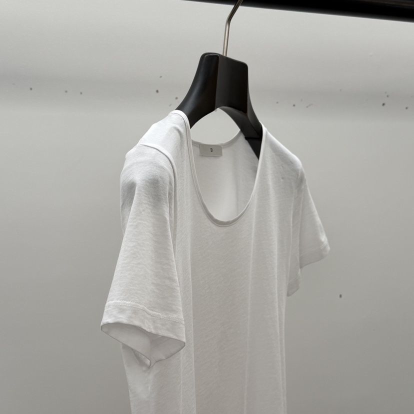 ID韓國直郵實拍女士新品職業推薦時尚人氣26春夏休閑T恤緞面IDT恤