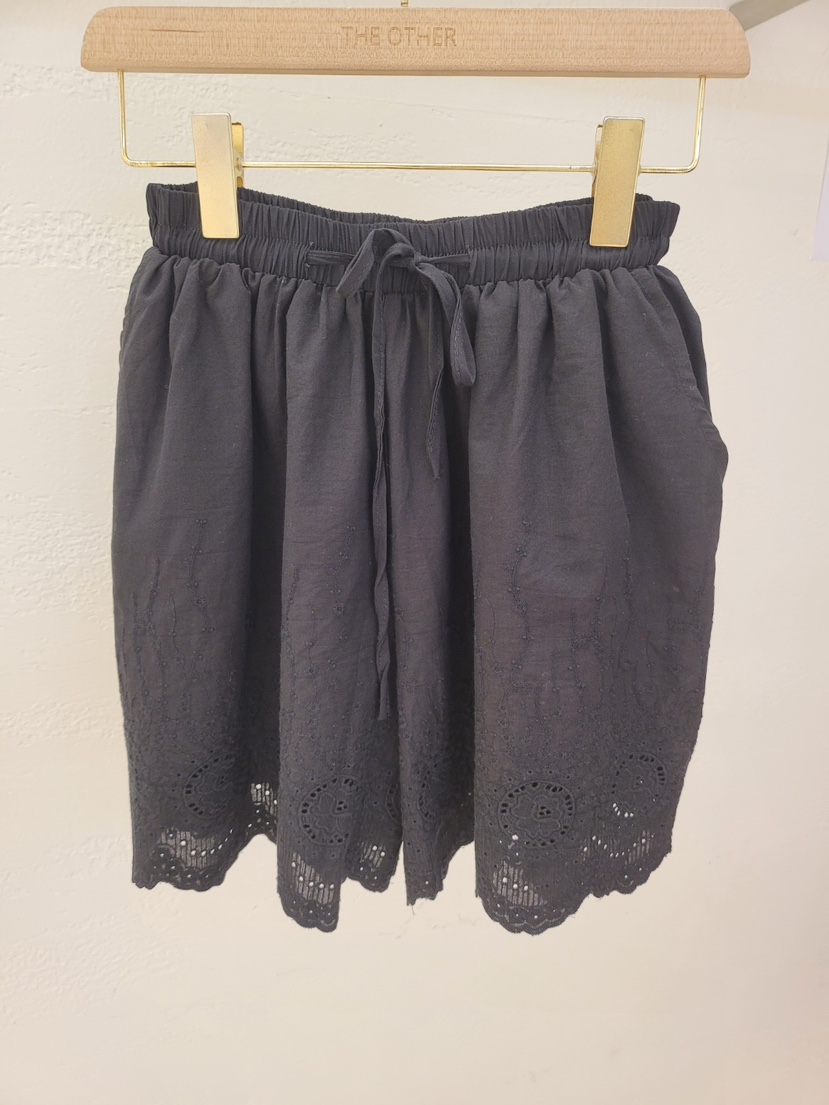 THE OTHER韓國代購女士新品推薦時尚人氣熱賣職業短褲刺繡THE OTHER短褲圖色2