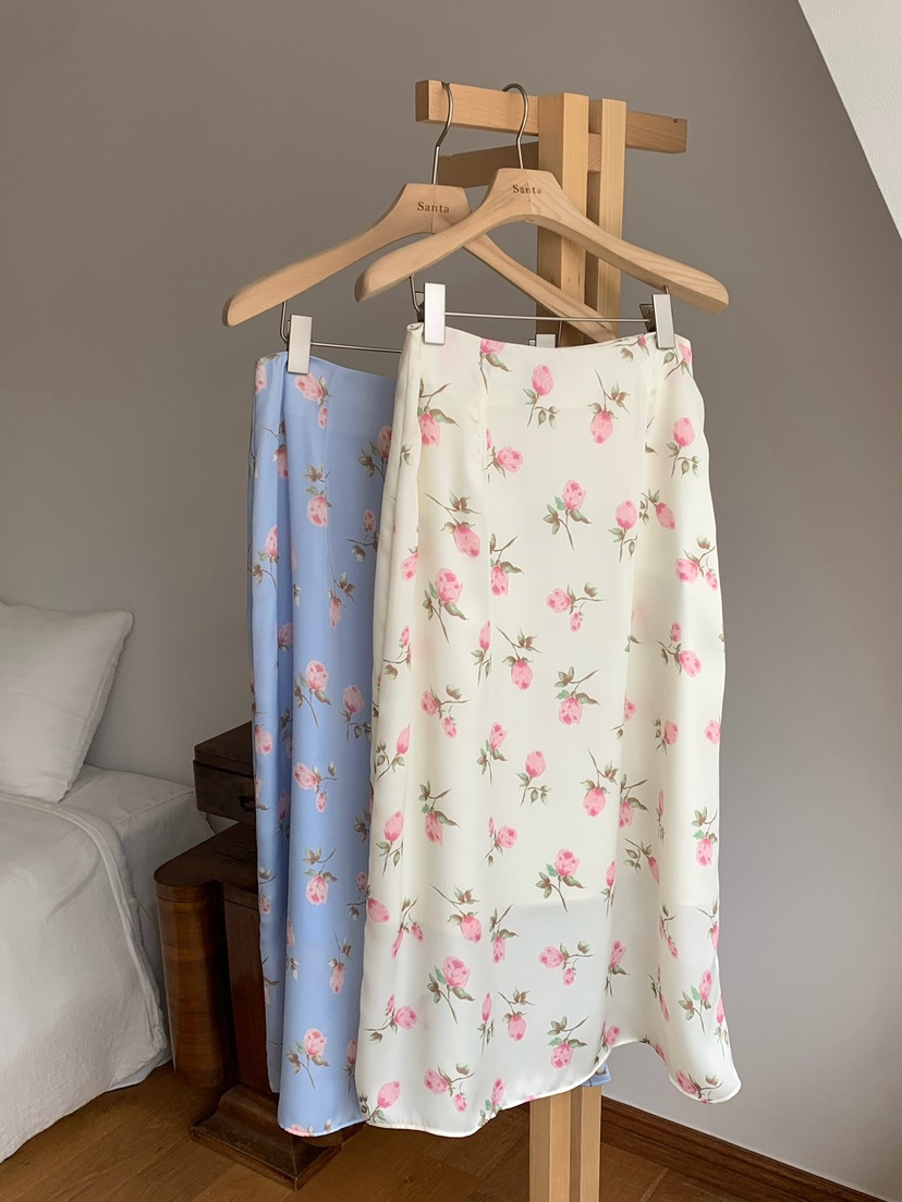 LOVE MY SANTA韓國代購女士新款人氣26春夏熱賣時尚長裙Santa/LOVE MY SANTA長裙