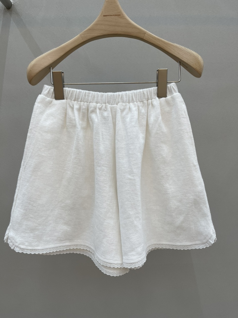 PLUS HONG-P韓國東大門直郵女裝新品推薦時尚短褲蕾絲亞麻LORA FAMILY/PLUS HONG短褲