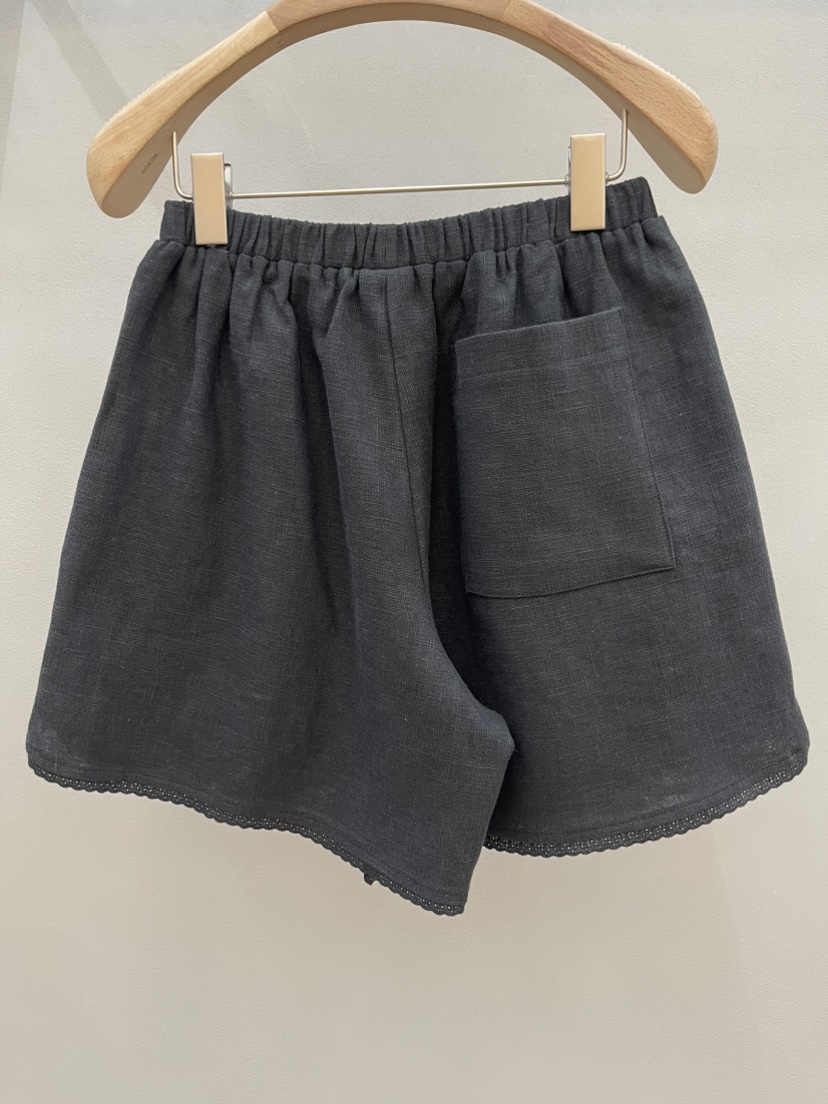 PLUS HONG-P韓國東大門直郵女裝新品推薦時尚短褲蕾絲亞麻LORA FAMILY/PLUS HONG短褲