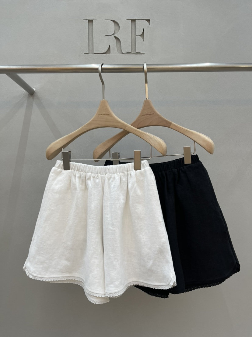 PLUS HONG-P韓國東大門直郵女裝新品推薦時尚短褲蕾絲亞麻LORA FAMILY/PLUS HONG短褲