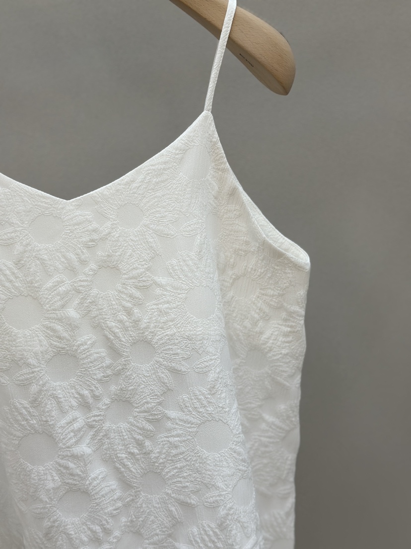 PLUS HONG-P韓國直郵女士新款人氣休閑職業吊帶背心花朵LORA FAMILY/PLUS HONG吊帶/背心