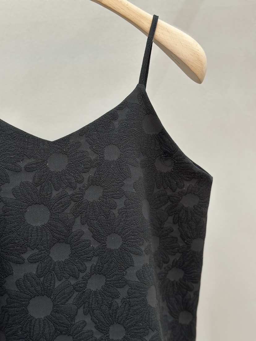 PLUS HONG-P韓國直郵女士新款人氣休閑職業吊帶背心花朵LORA FAMILY/PLUS HONG吊帶/背心