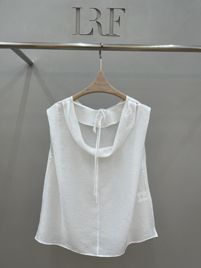 PLUS HONG-P韓國直郵實拍女士新款時尚推薦熱賣襯衫蕾絲衫LORA FAMILY/PLUS HONG襯衫/蕾絲衫