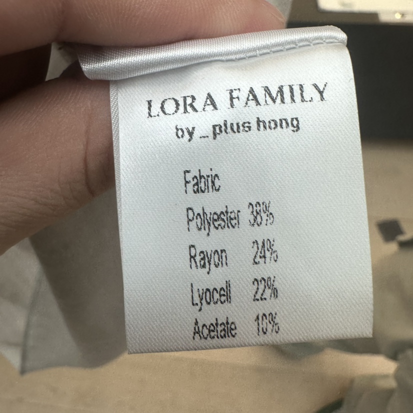PLUS HONG-P韓國直郵實拍女士新款時尚推薦熱賣襯衫蕾絲衫LORA FAMILY/PLUS HONG襯衫/蕾絲衫