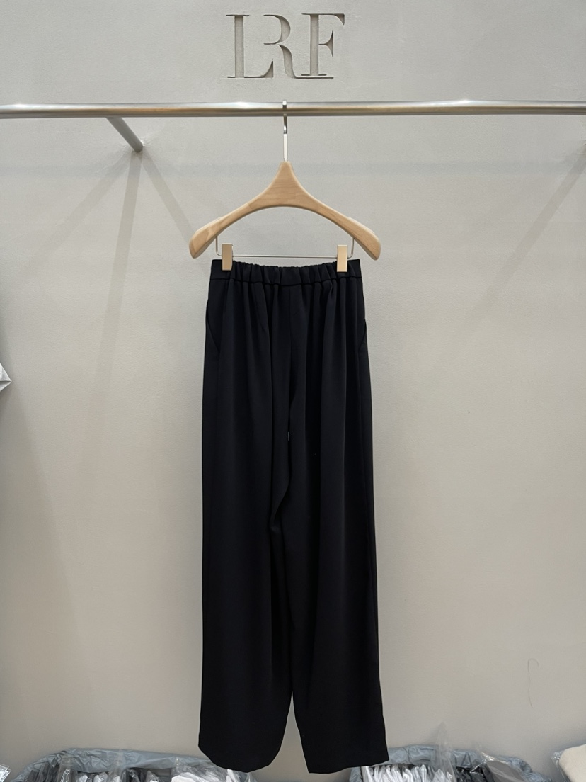 PLUS HONG-P韓國東大門直郵女士新款人氣熱賣休閑褲紐扣LORA FAMILY/PLUS HONG休閑褲