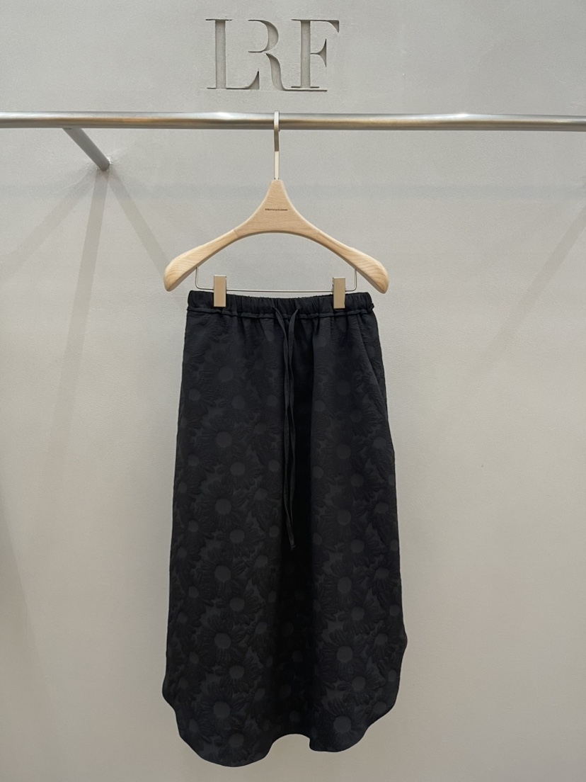 PLUS HONG-P韓國東大門直郵女裝新款推薦人氣半身裙中短裙LORA FAMILY/PLUS HONG半身裙/中短裙圖色2