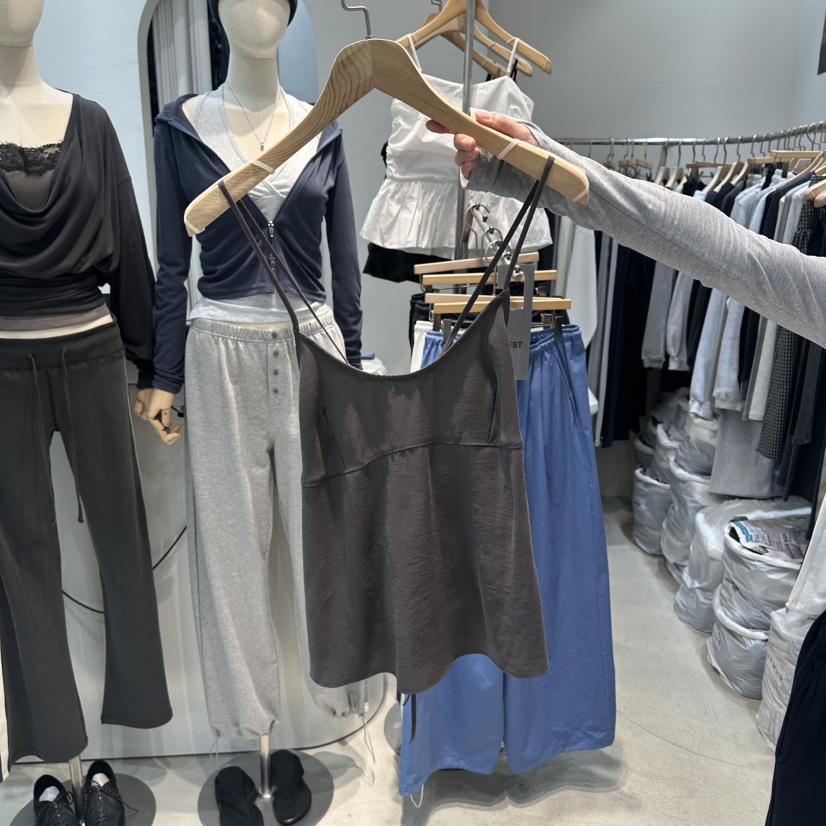 W.FATAL韓國東大門直郵女裝新款26春夏吊帶背心不含腰包W.FATAL吊帶/背心圖色3