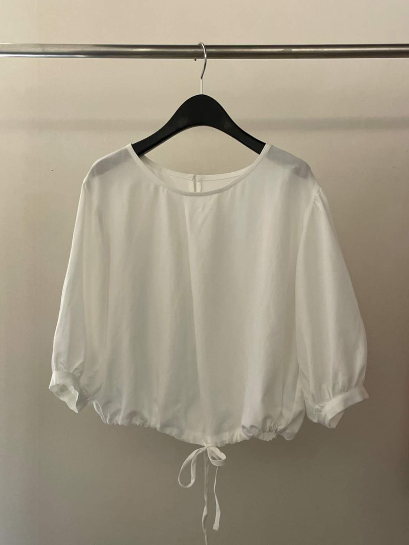 FLAT GARDEN/LA MUETTE/JAMIESTONE韓國代購女裝新款熱賣襯衫蕾絲衫FLAT GARDEN/LA MUETTE/JAMIESTONE襯衫/蕾絲衫