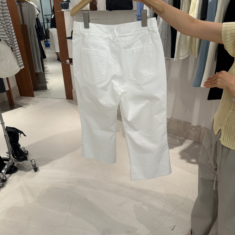 ANDMORE BUTTON韓國代購女士新款時尚26春夏短褲不含腰帶ANDMORE BUTTON短褲