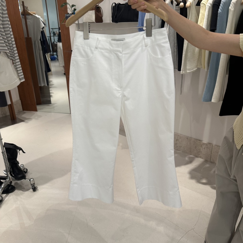 ANDMORE BUTTON韓國代購女士新款時尚26春夏短褲不含腰帶ANDMORE BUTTON短褲圖色1