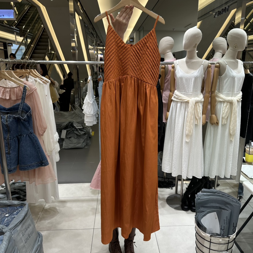 XPARTY韓國東大門直郵女士新款職業休閑時尚推薦連衣裙褶裥XPARTY連衣裙圖色1