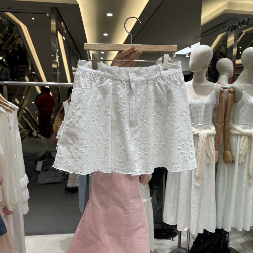 XPARTY韓國東大門代購女裝新款26春夏推薦熱賣人氣短裙花朵XPARTY短裙圖色1