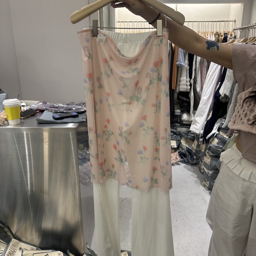 BERTHA韓國直郵實拍女裝新款人氣半身裙中短裙披肩花朵透明BERTHA半身裙/中短裙