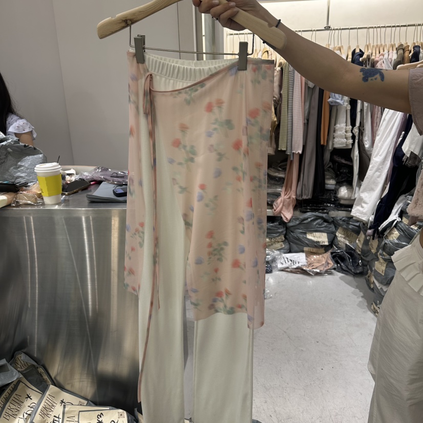 BERTHA韓國直郵實拍女裝新款人氣半身裙中短裙披肩花朵透明BERTHA半身裙/中短裙圖色3