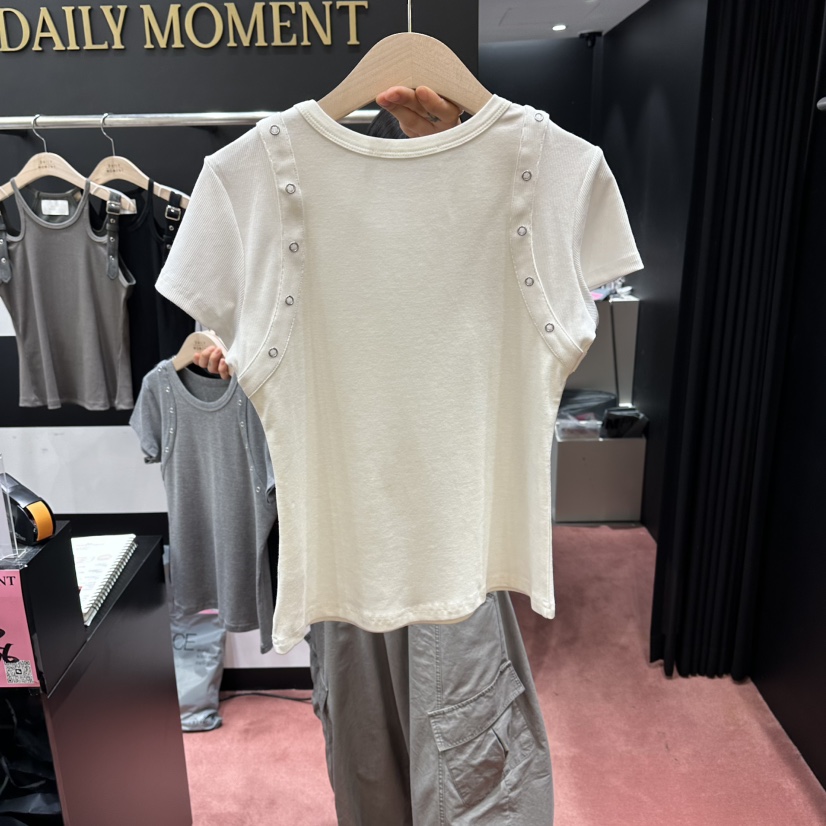 DAILY MOMENT韓國代購女士新品職業時尚休閑熱賣T恤孔眼DAILY MOMENTT恤