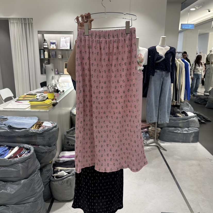 COMBO韓國直郵女裝新品人氣推薦熱賣26春夏職業休閑時尚長裙COM_BO長裙圖色2