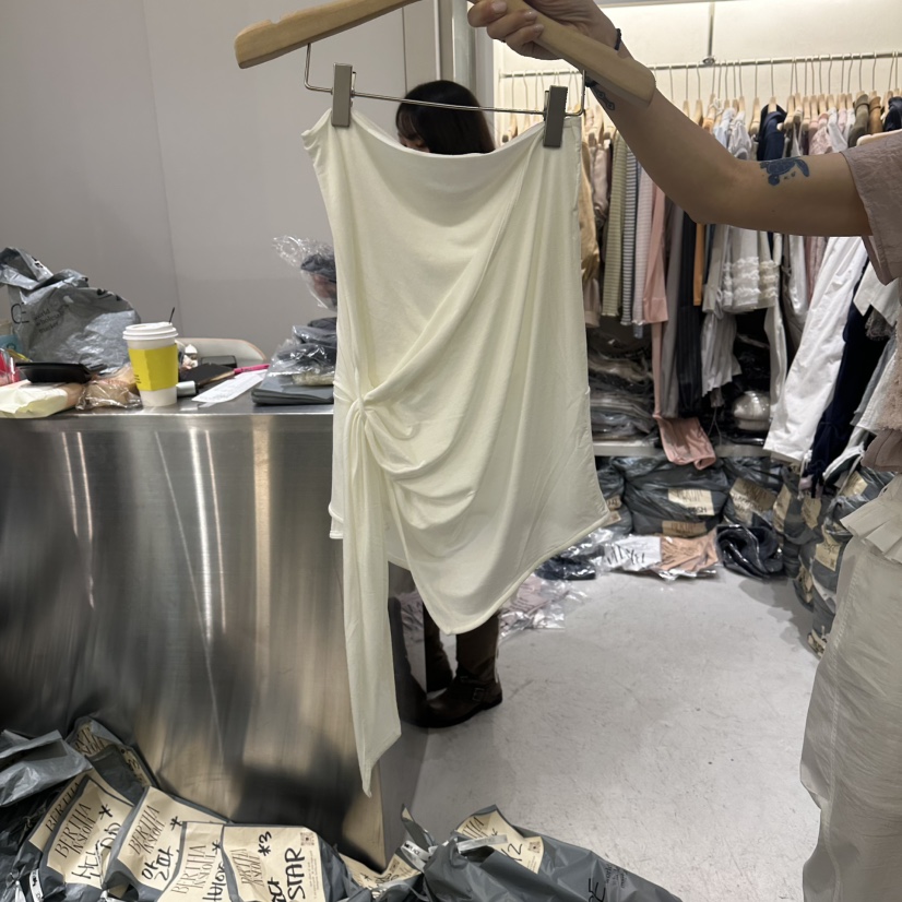 BERTHA韓國直郵女士新款推薦職業26春夏人氣吊帶背心褶皺BERTHA吊帶/背心圖色1