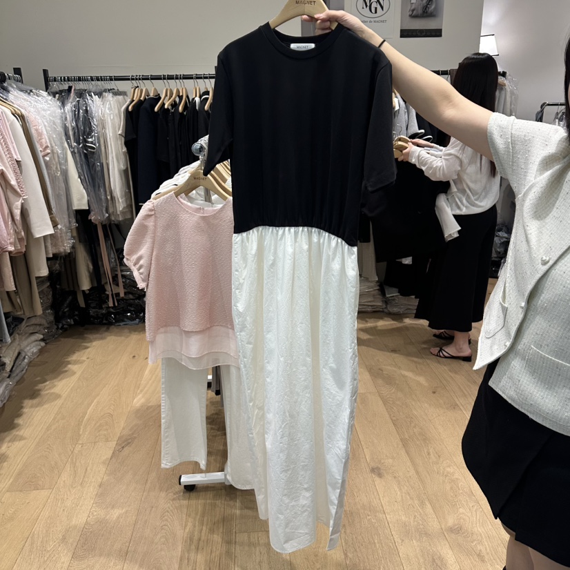 M.G.N韓國直郵實拍女士新品熱賣26春夏時尚休閑連衣裙撞色MAGNET連衣裙圖色1