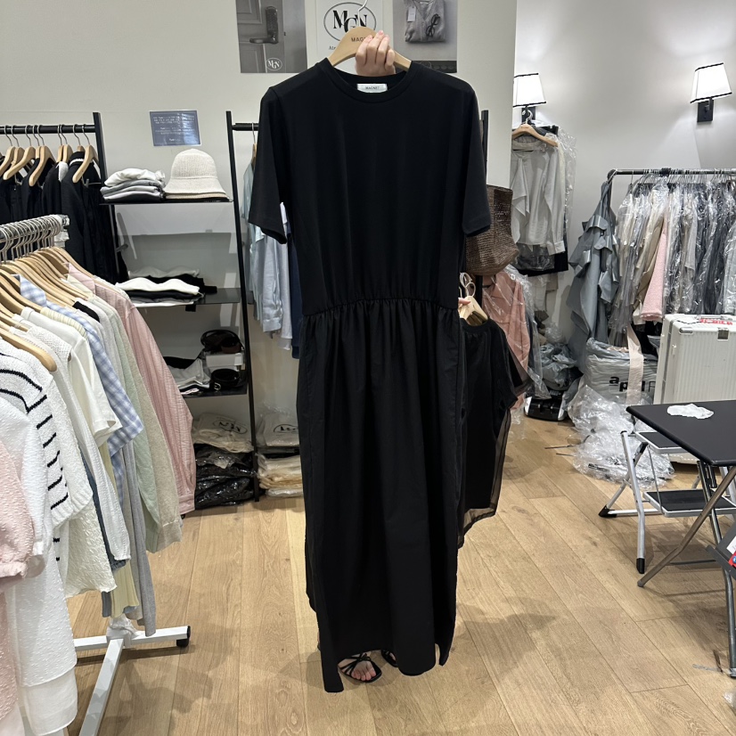 M.G.N韓國直郵實拍女士新品熱賣26春夏時尚休閑連衣裙撞色MAGNET連衣裙圖色2