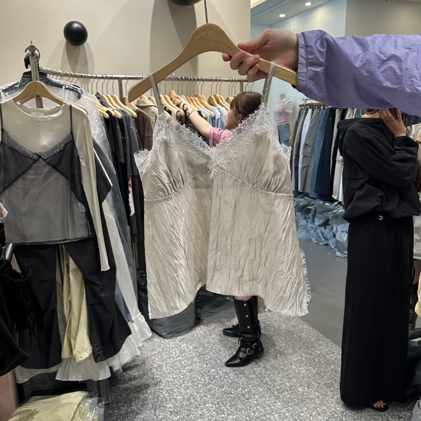 SOF韓國直郵女裝新品推薦時尚職業26春夏熱賣休閑吊帶背心SOF吊帶/背心圖色2