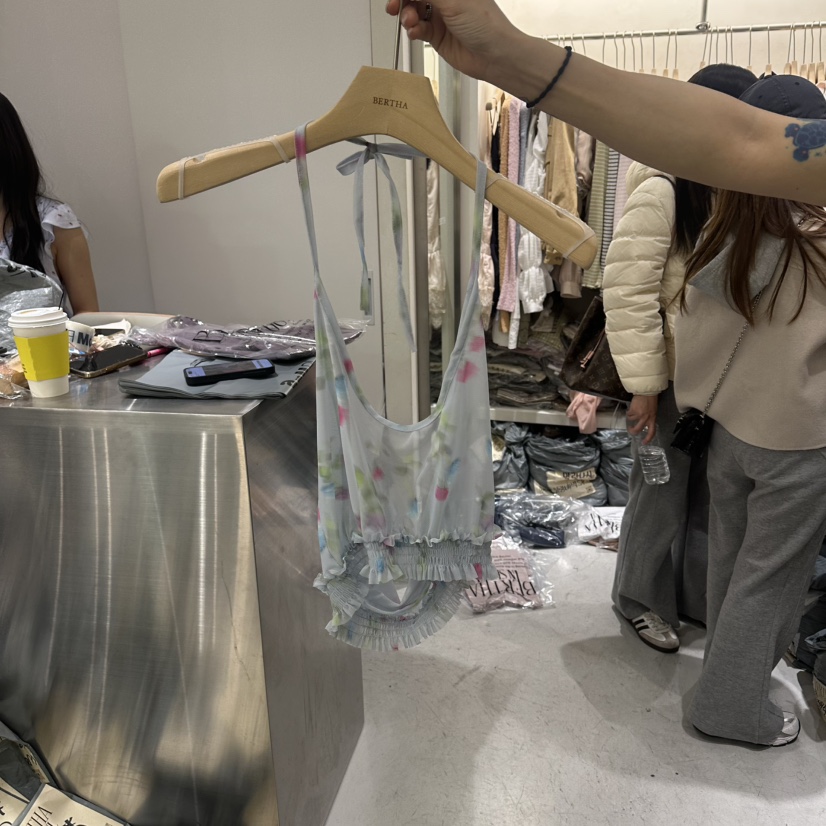 BERTHA韓國東大門直郵女士新品休閑吊帶背心不含內搭花朵透明BERTHA吊帶/背心圖色2