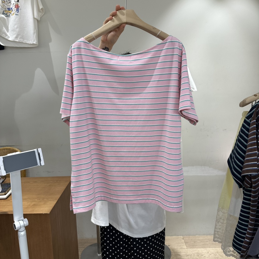 ASSEMBLY韓國東大門直郵女裝新品熱賣職業人氣推薦T恤露肩ASSEMBLYT恤