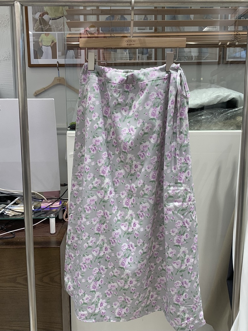 DE GO YOU韓國東大門直郵女裝新款人氣時尚熱賣職業長裙DE GO YOU長裙圖色2